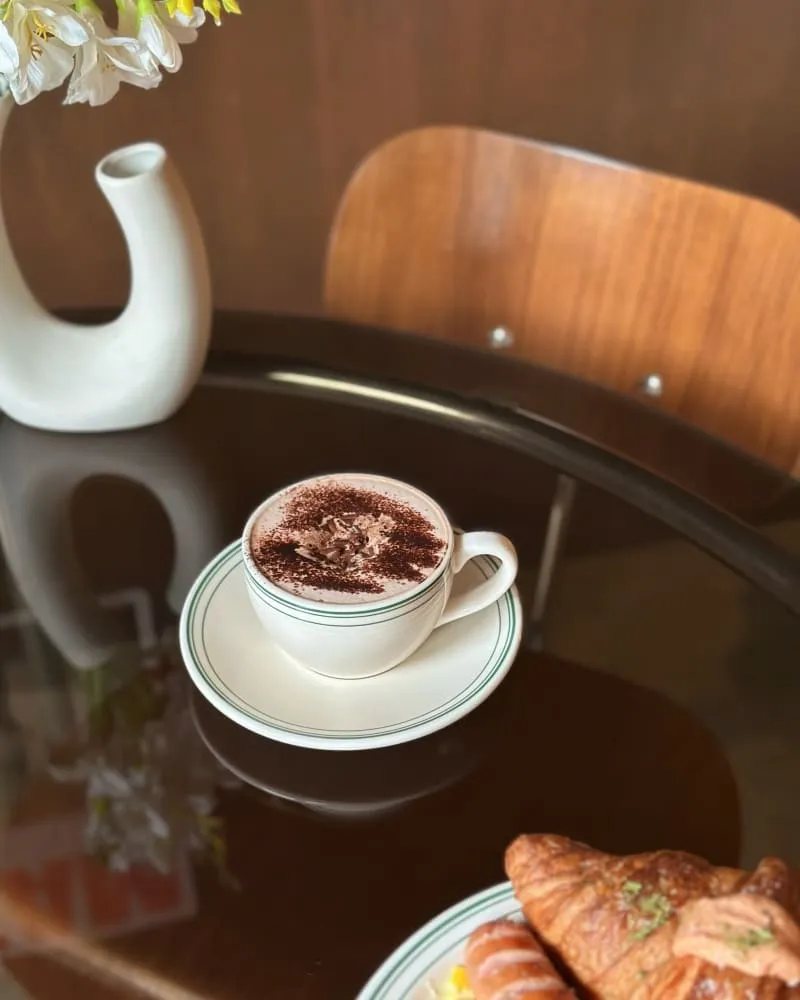 Avelop Cafe & Bakery 弘大店
