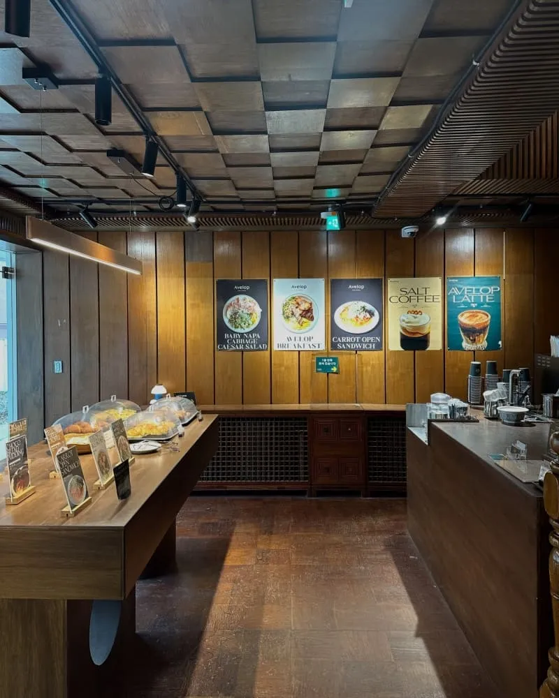 Avelop Cafe & Bakery 弘大店