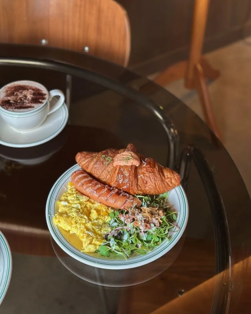 Avelop Cafe & Bakery 弘大店