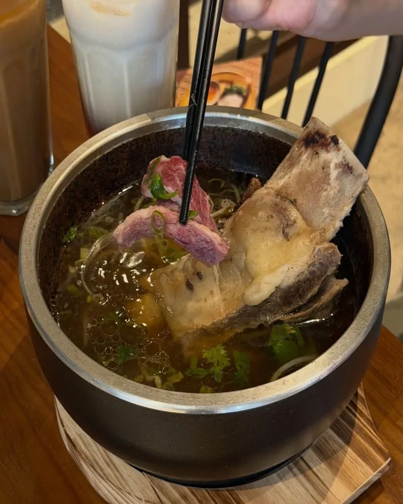 享越 Phở Joy 越式生牛肉河粉