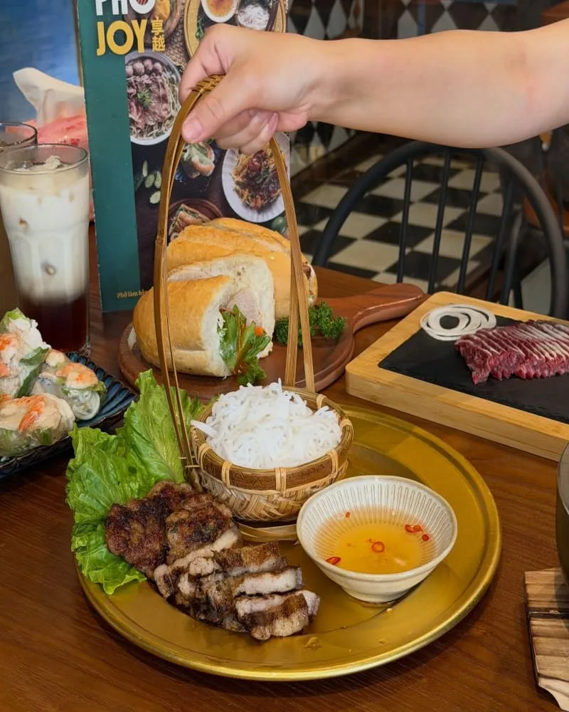 享越 Phở Joy 越式生牛肉河粉