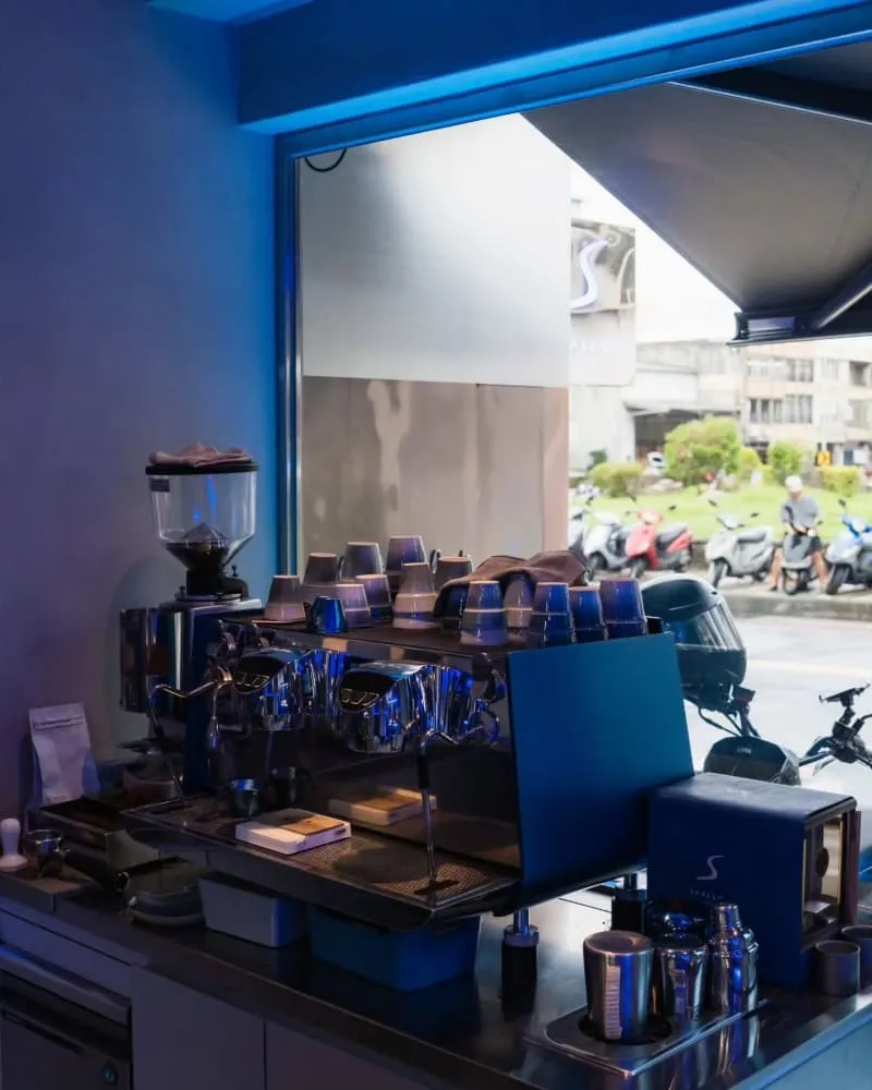 SHALLOW CAFE 淺灘咖啡