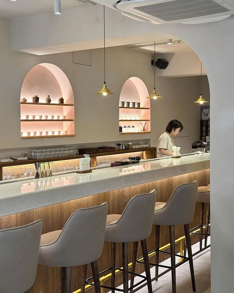 「嘸閒咖啡 BoIng Café」台中西區隱藏版咖啡廳、曲線設計、早晨咖啡廳、晚上餐酒館！