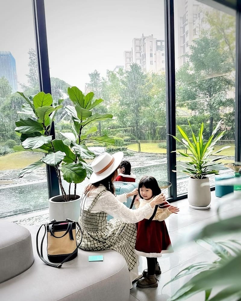 「青埔商旅」CP-HOTEL！極致舒適，優雅風格，便捷位置，完美旅遊住宿選擇！