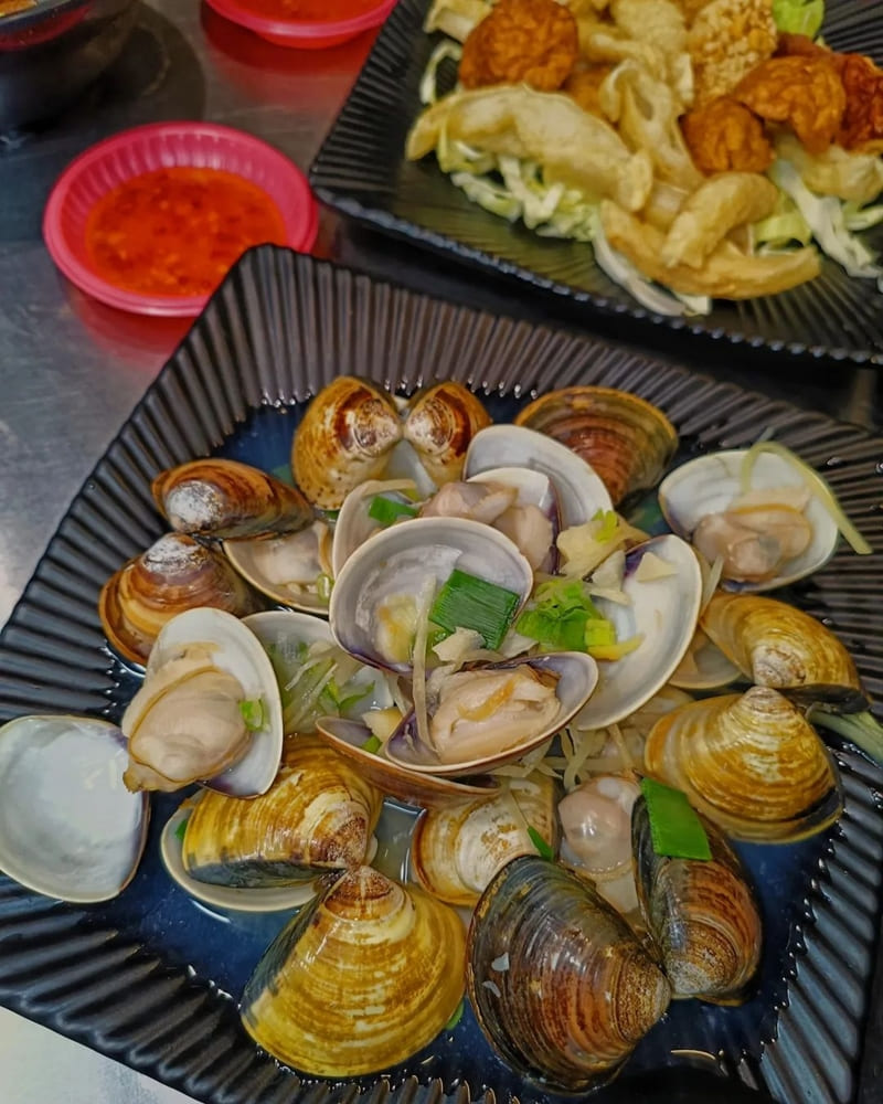 「黛比鹹粥」新北新莊極致海鮮饗宴、新鮮海鮮粥、精緻海鮮料理，美味無窮！