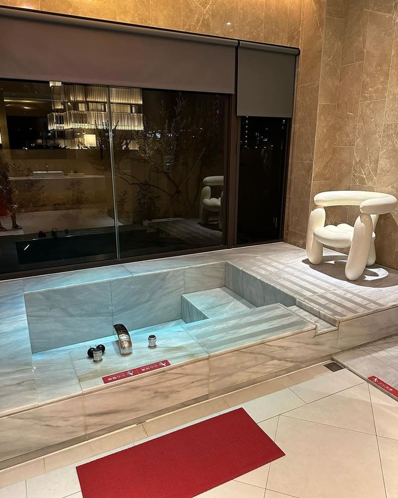 「朵茉行館」台中西屯區飯店|極致舒適、夜景陽台、私人KTV、國際品牌設施、奢華沐浴體驗!