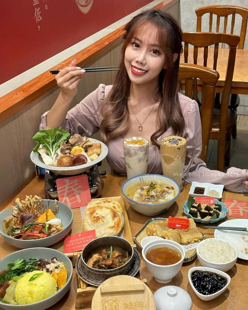 「有春茶館」台中特色茶館,復古美味!經典火鍋、炸年糕、回鍋肉等豐盛菜色,CP值超高,品味台味美食!