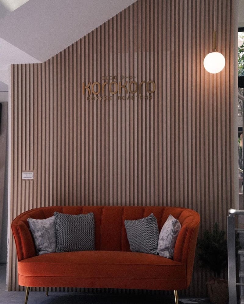 「KOROKORO COFFEE」台南網美咖啡廳|挑高雙層樓、落地窗設計,明亮舒適,安平早午餐選擇!