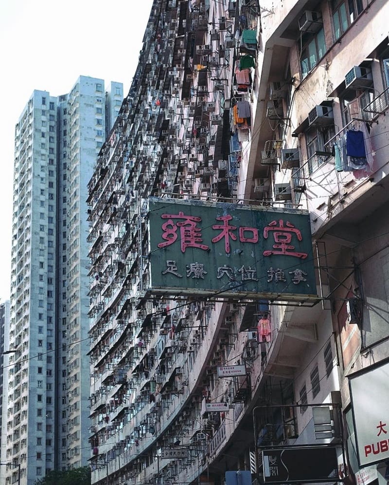 「怪獸大廈」香港擁擠奇景，靜悄悄捕捉，享受%ARABICA咖啡的宁静，EJ推薦！