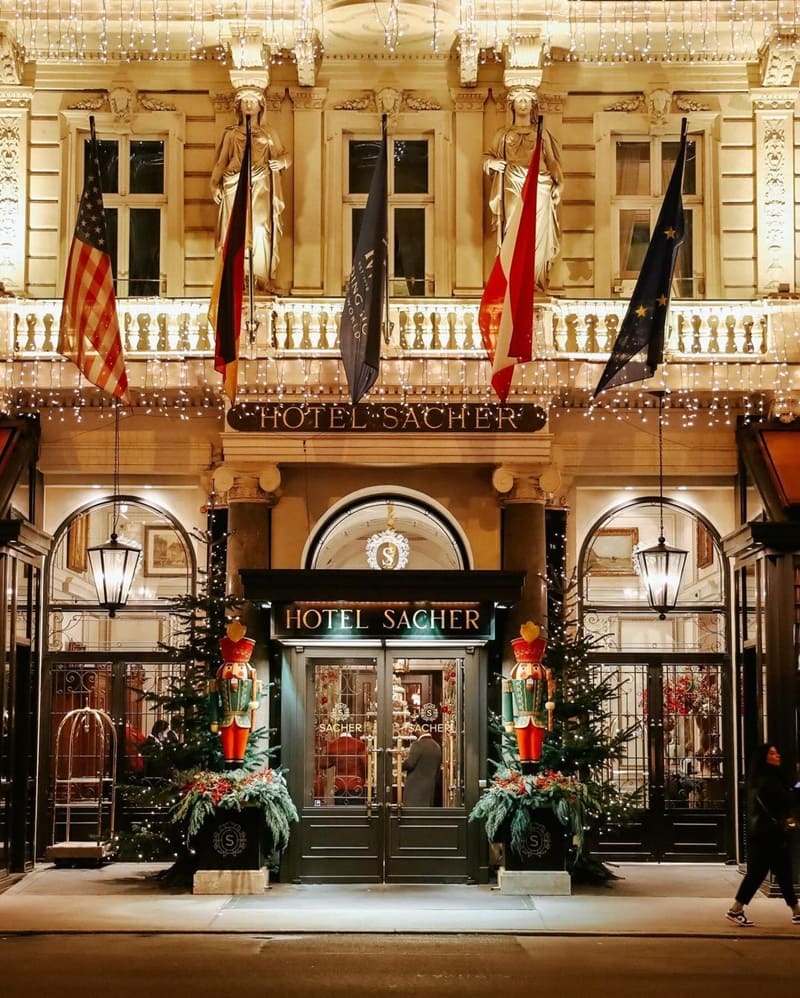 「Sacher Vienna　Hotel」維也納沉浸城市歷史，窗前享受晨光早餐，眺望城市美景！