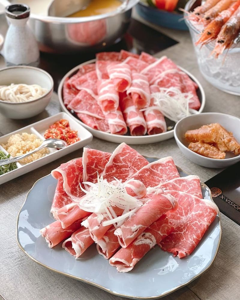 「老婆吃鍋」宜蘭美食巡禮|舒適採光民宿風格,豐盛海陸套餐、精選湯底,美味誘人!