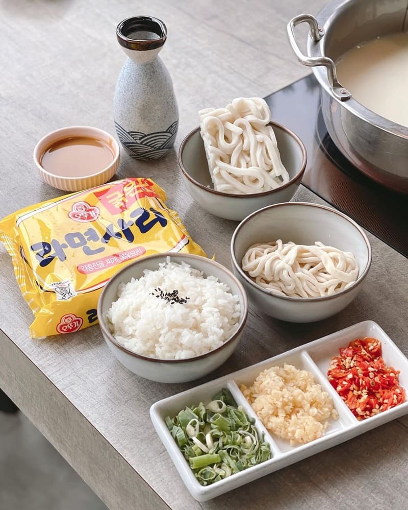 「老婆吃鍋」宜蘭美食巡禮|舒適採光民宿風格,豐盛海陸套餐、精選湯底,美味誘人!