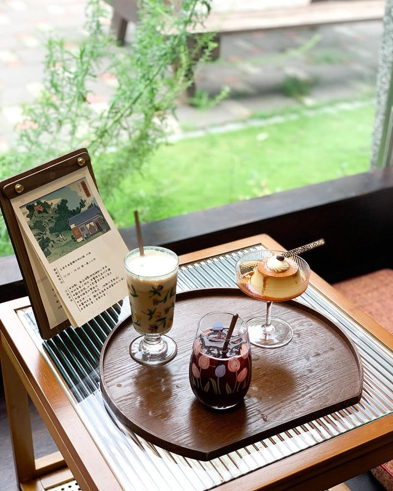 「邊城咖啡坊」台南南區新秘境、日系風格美式、昭和布丁、冷飲解暑、甜點口袋名單！