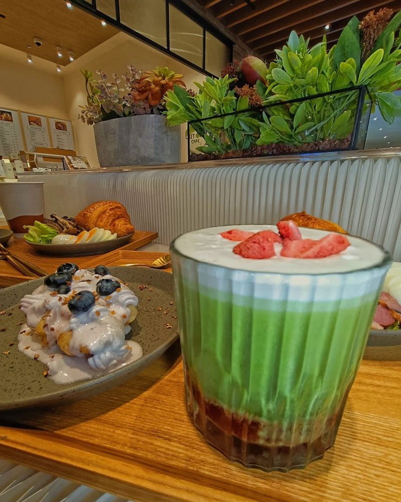 「CHIT CHAT Cafe」台北松山日系簡潔風、環保理念環境、多元輕食餐點選擇！