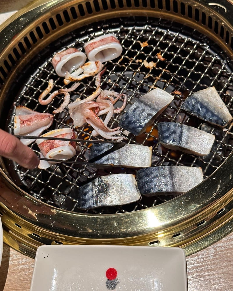 「紅巢燒肉工房」台中公益頂級燒肉饗宴、極致海鮮x燒肉、環境舒適、聚餐CP值爆高！