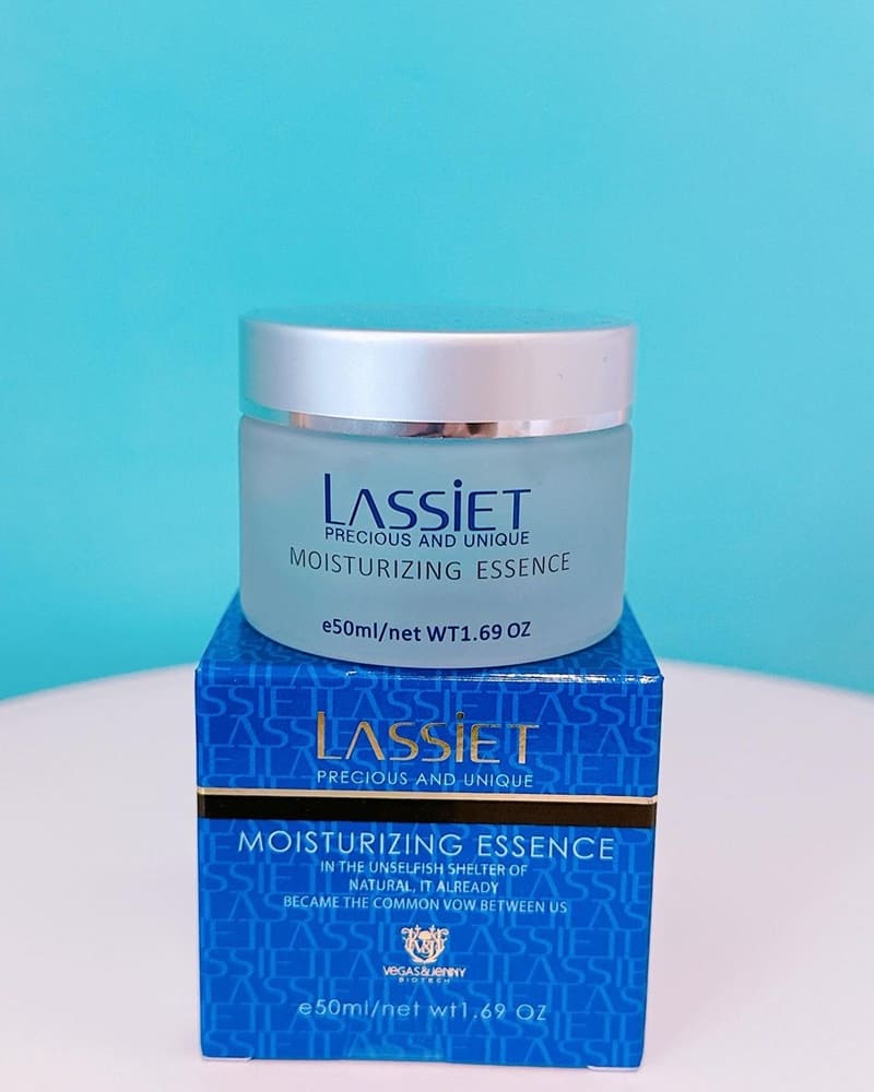 「LASSIET」深度保濕,玫瑰肽露擁抱肌膚,提升水分鎖住彈性,毛毛推薦!