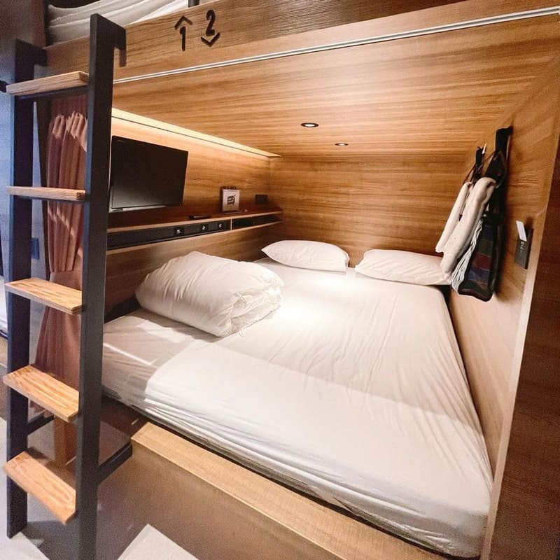 「OINN Hotel&Hostel」台南旅宿|寬敞大廳、乾淨客房,豪華雙人房享悠閒採光,完美背包客首選!