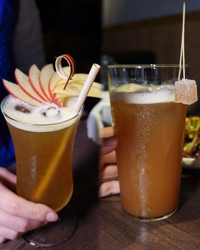 OriginBAR第四間萌餐酒館開幕啦!離忠孝敦化站不遠處,喝茫了也不用害怕,中西合併的裝潢呼應著店內的菜品和酒單 餐點和調酒選擇多樣豐富而且很好吃 就算是平日用餐也幾乎客滿,要用餐前請一定要訂位~