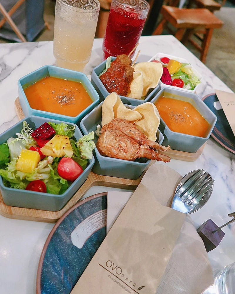 「OVO Cafe」香港灣仔療癒系餐廳|岩曬彈性素食、品味健康美食新據點!