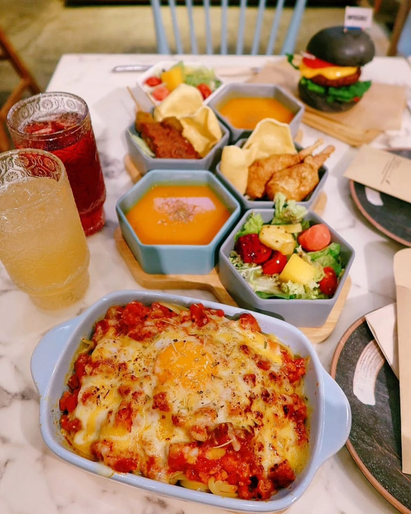 「OVO Cafe」香港灣仔療癒系餐廳|岩曬彈性素食、品味健康美食新據點!
