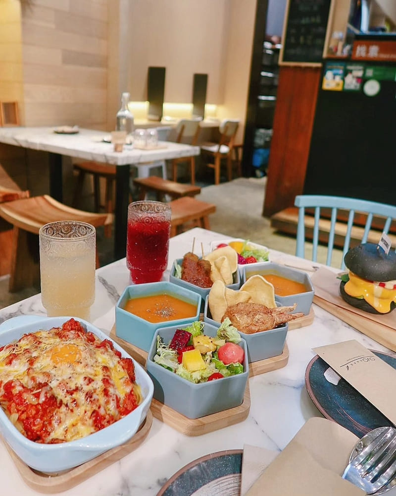「OVO Cafe」香港灣仔療癒系餐廳|岩曬彈性素食、品味健康美食新據點!