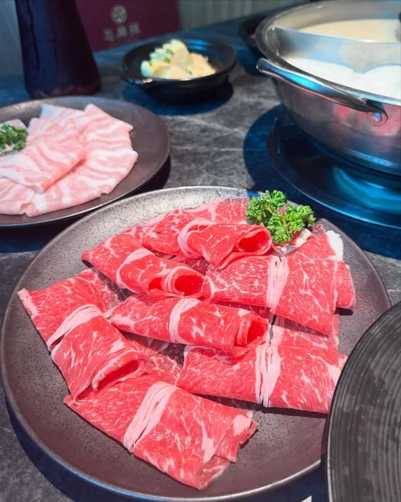 怎麻辣頂級鴛鴦鍋