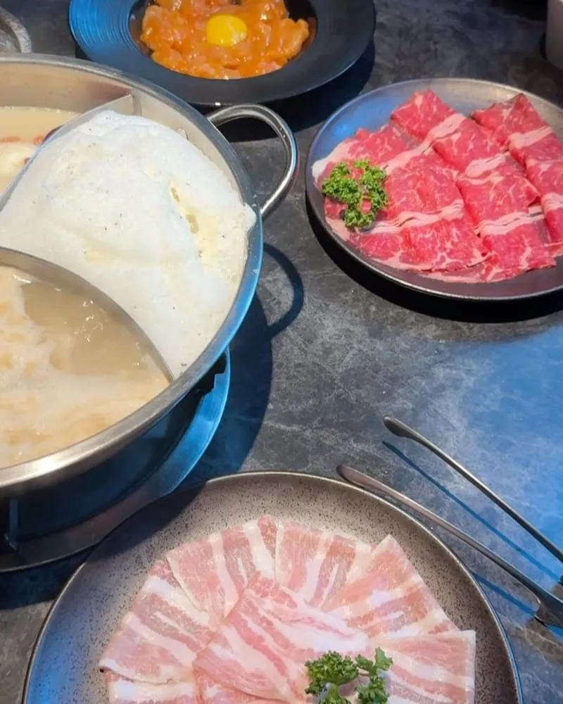 怎麻辣頂級鴛鴦鍋