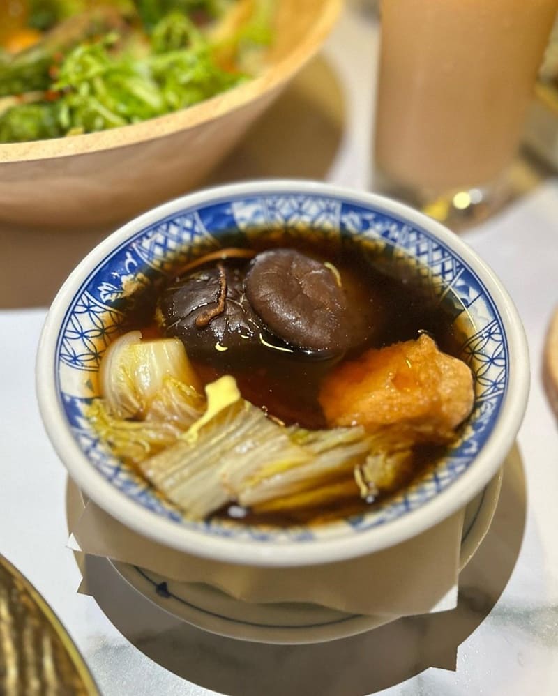 「EVB 馬來西亞風味蔬食餐酒館」松山微風百貨店,馬來西亞風味素食,品味香濃中西合璧!