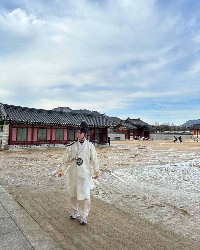 「景福宮」首爾古宮美景，穿韓服融入古風，風光大片不容錯過，體驗韓服魅力，記憶深刻的首爾之旅！
