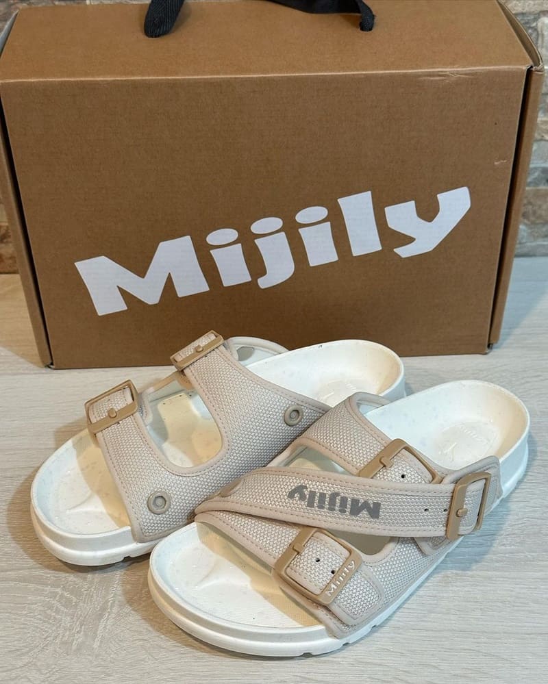 「MIJILY AIR大氣涼拖鞋」:獨創4-in-1設計,環保穿搭新境界,人體工學×氣控技術,可回收再製,顏色豐富!