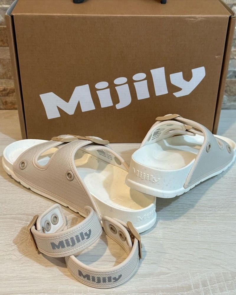 「MIJILY AIR大氣涼拖鞋」:獨創4-in-1設計,環保穿搭新境界,人體工學×氣控技術,可回收再製,顏色豐富!