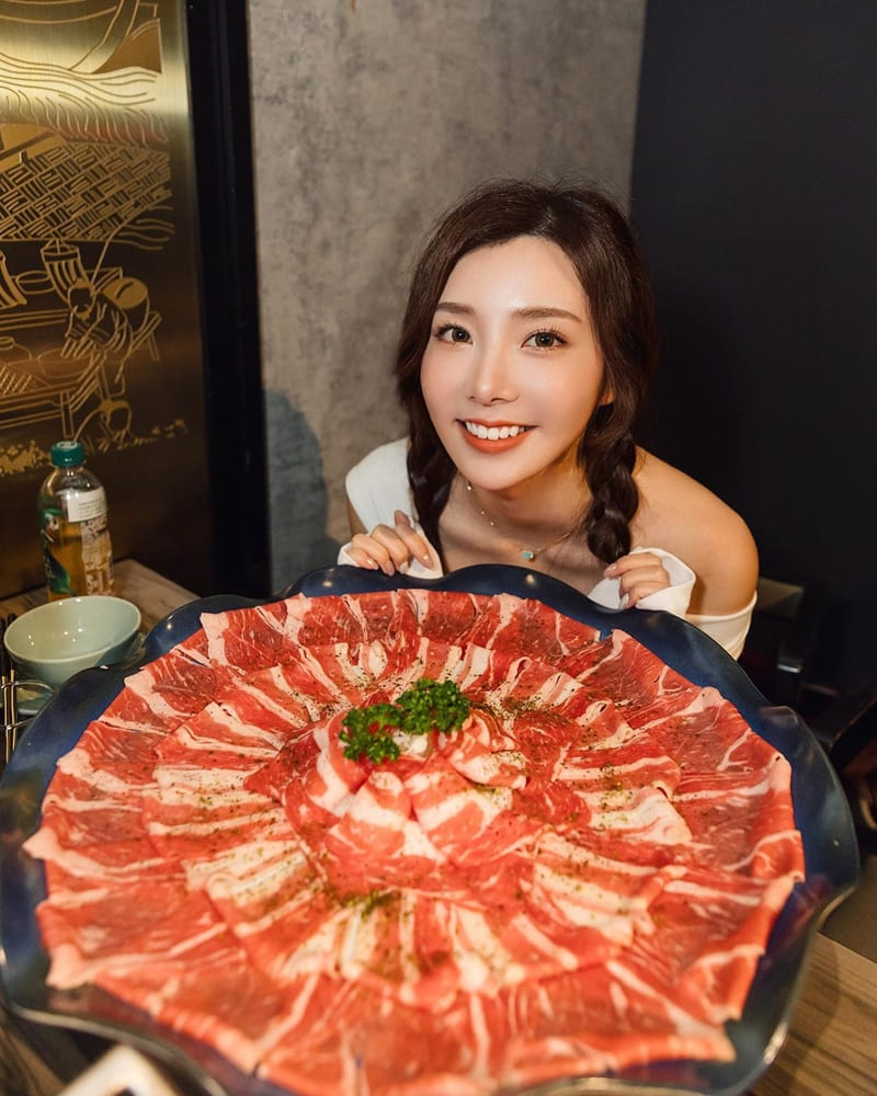 「青花驕麻辣鍋」台北火鍋推薦|王品集團旗下、極致實際評價、火鍋界麻辣新寵!