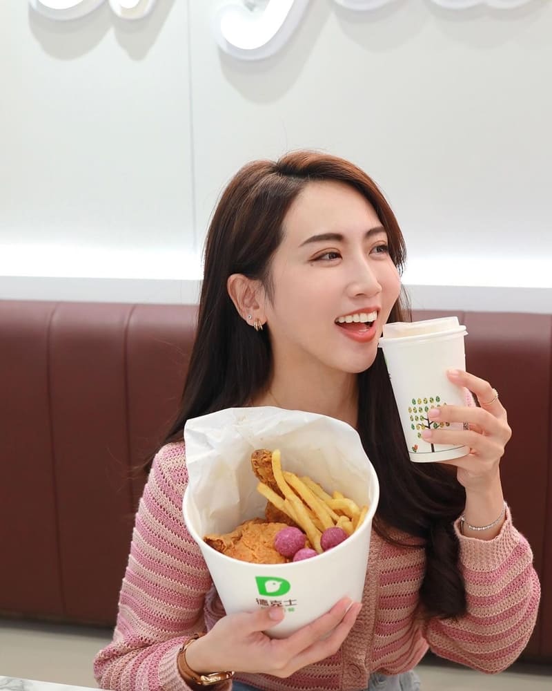 「德克士脆皮炸雞」桃園楊梅大成店|酥脆口感、楊梅美食、原味麻辣一次滿足!