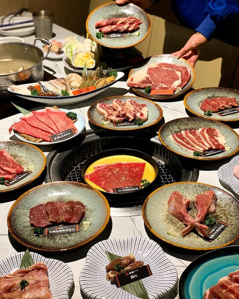 「本格和牛燒肉放題」台南西門燒肉｜築間旗下、高CP值美食、讓你欲罷不能！
