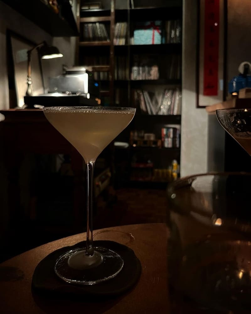 「無 WU」台北酒吧AHA主理人尹德凱｜經典調酒、驚豔人氣酒吧、獨特個性空間！