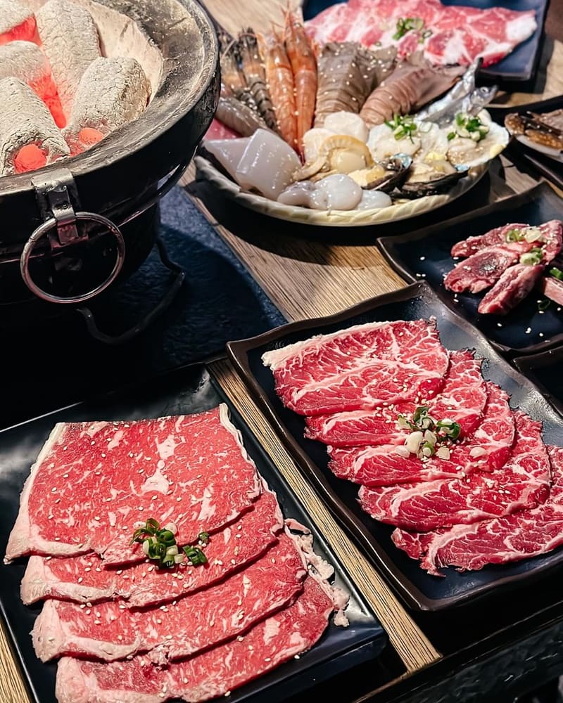 「燒肉-殿」台北東區豐盛燒肉盛宴|嚴選M9和牛、戰車龍蝦、烤麻糬甜點,每日現點現切,絕對物超所值!