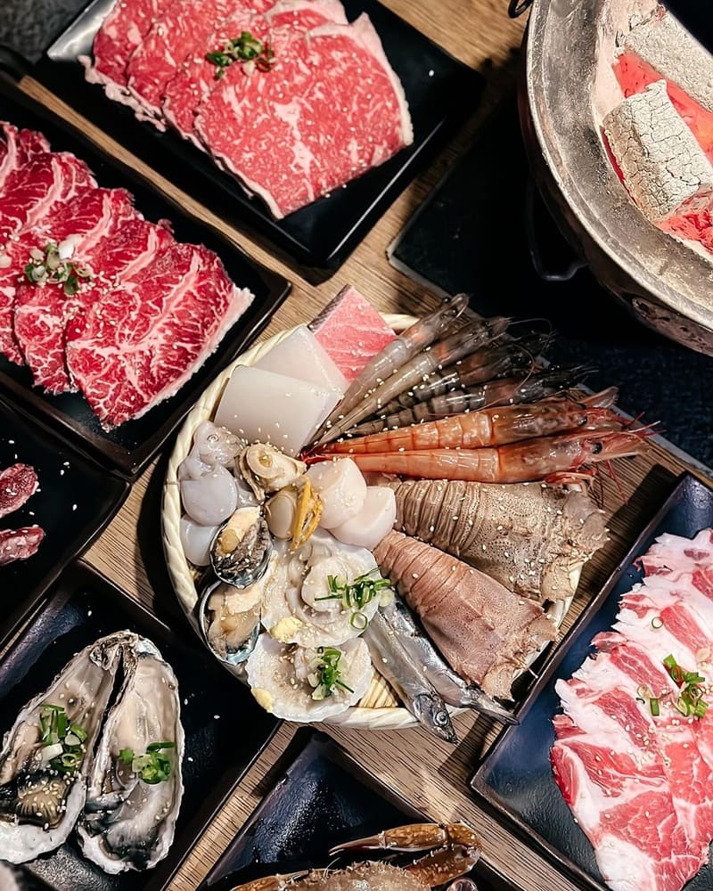 「燒肉-殿」台北東區豐盛燒肉盛宴|嚴選M9和牛、戰車龍蝦、烤麻糬甜點,每日現點現切,絕對物超所值!