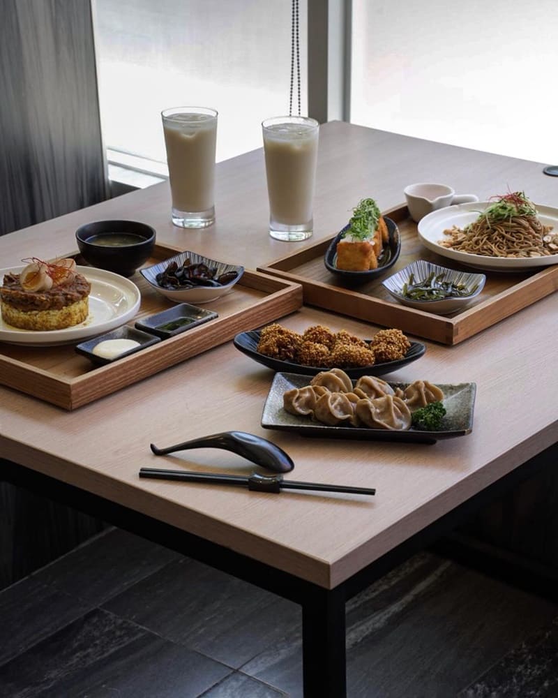 「有麥點手作料理」台南麥點推出黃金蕎麥系列,健康美食新潮!乾咖喱飯與椒麻拌麵口味豐富,滿足味蕾期待!