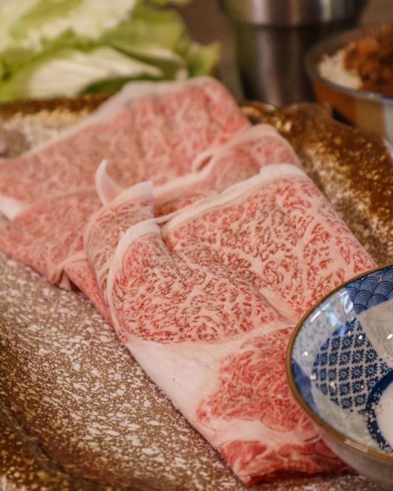 「石憶食鍋」新竹超浮誇石頭火鍋!日本A5黑毛和牛、自助式食材、讓人口水直流!