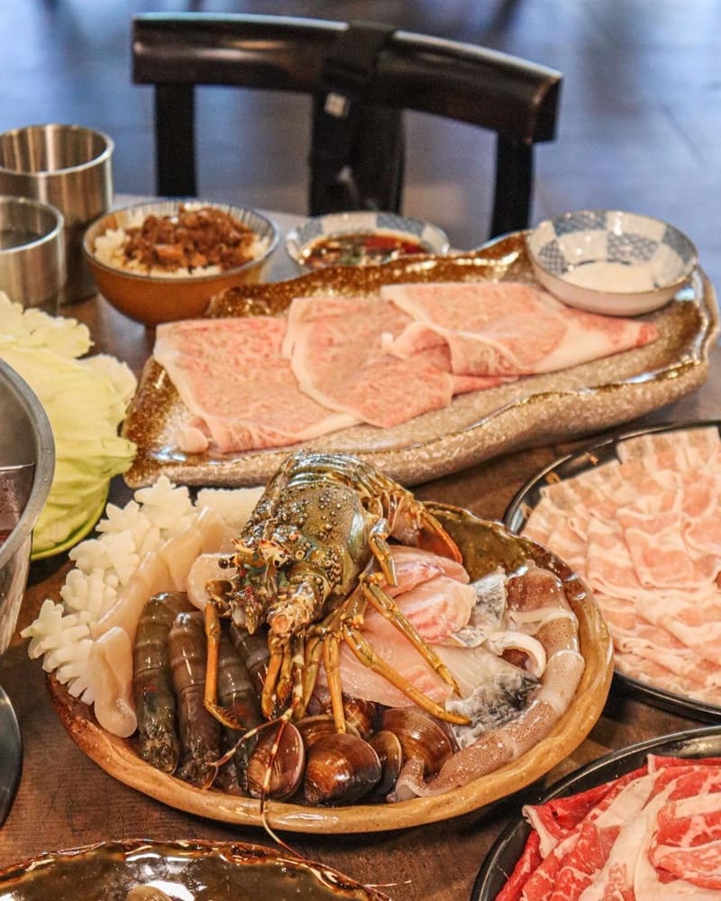 「石憶食鍋」新竹超浮誇石頭火鍋!日本A5黑毛和牛、自助式食材、讓人口水直流!