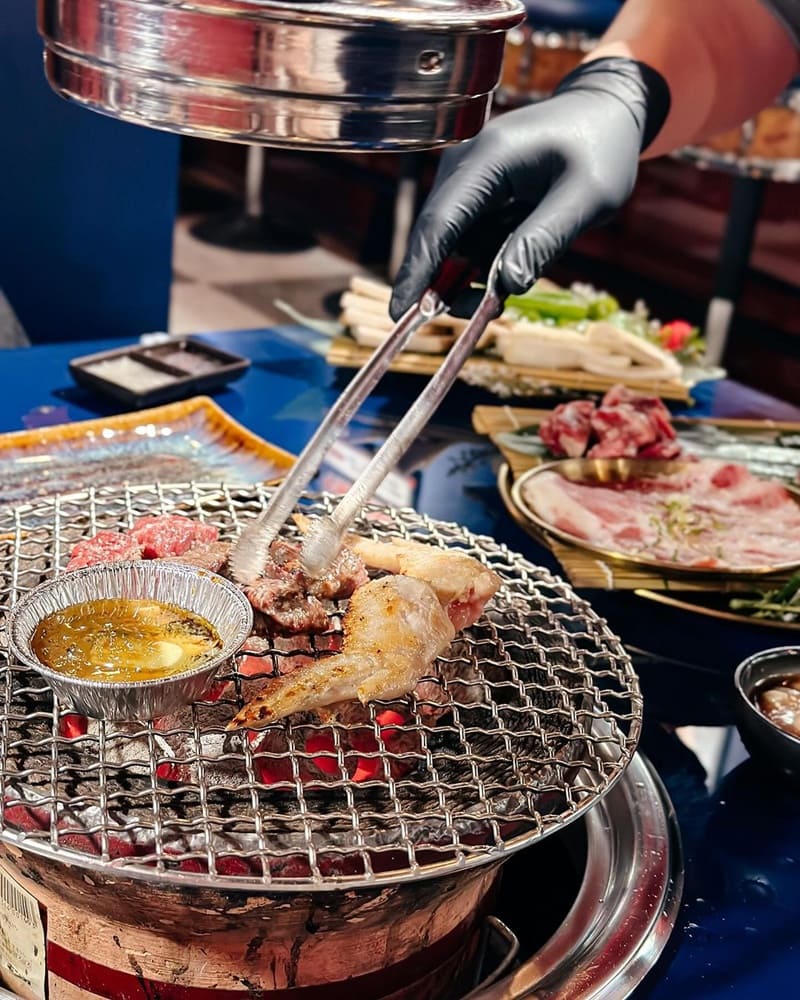 「298 Nikuya 燒肉」台中東區炭火燒肉店！店內優惠活動豐富、享受美食與歡樂！
