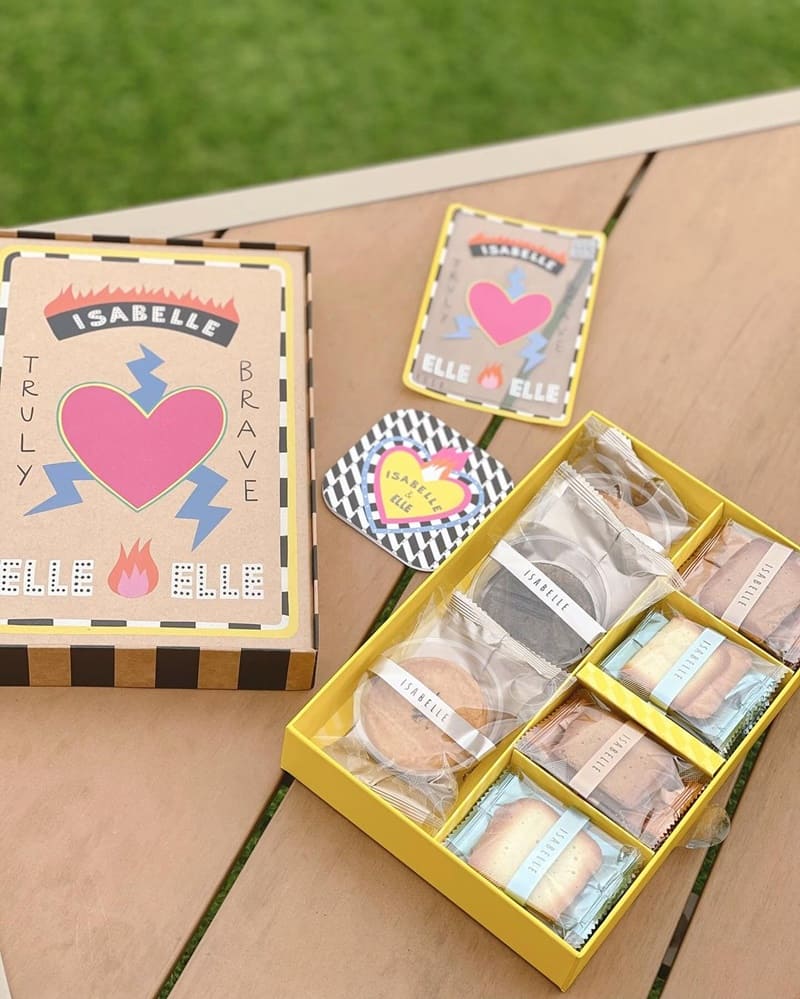 「ELLE x 伊莎貝爾」30歲生日禮盒系列，夢幻魔法冒險與經典薄餅美味組合，傳達簡單幸福獨一無二心意！