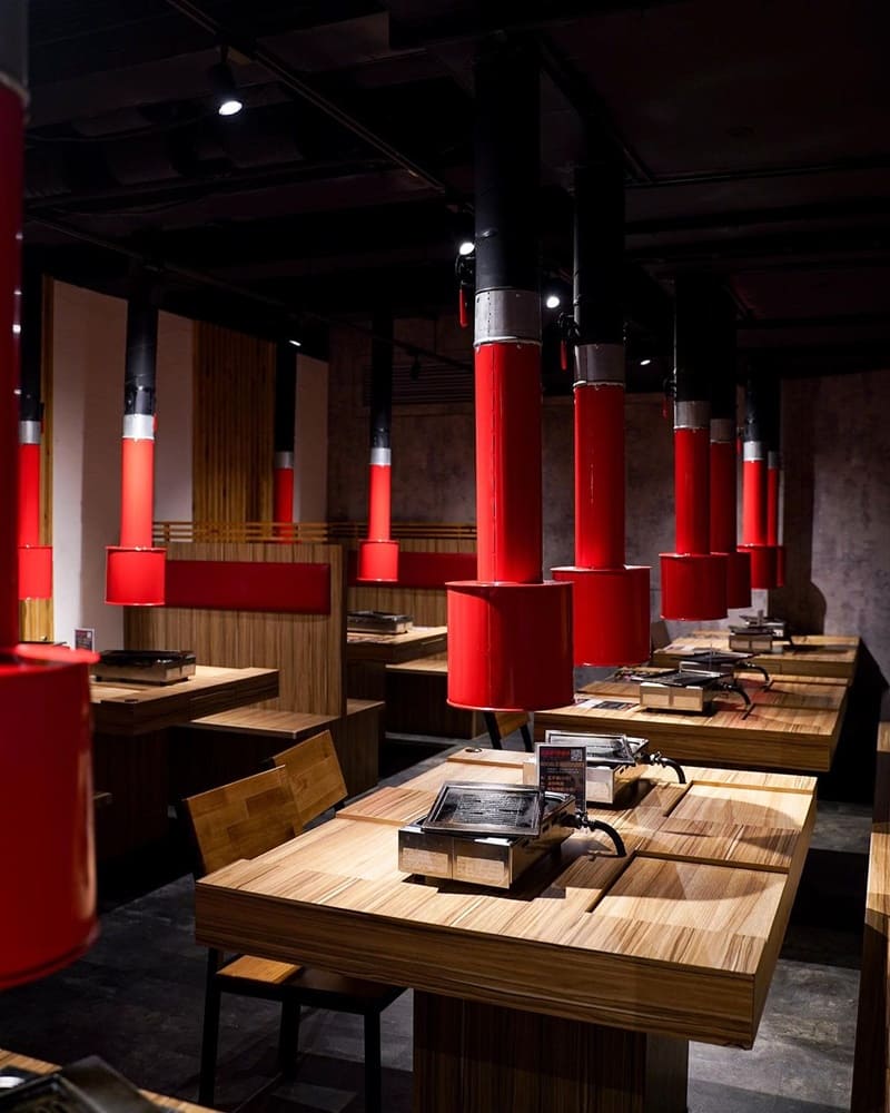 「美術系壽司x烤滿分燒肉」桃園燒肉店！豐盛雙人分享餐滿足味蕾、肉品鮮美、刺身豐富、握壽司口感迷人！