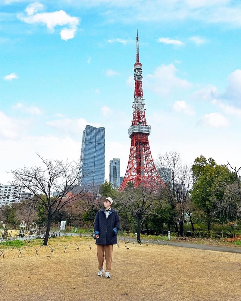 「芝公園」極致日本迷戀！東京鐵塔必拍！獨特視角、草地襯托藍天美景、EJ推薦！