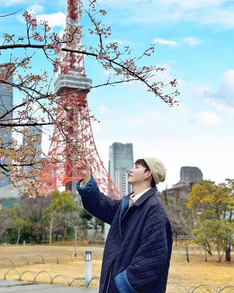 「芝公園」極致日本迷戀!東京鐵塔必拍!獨特視角、草地襯托藍天美景、EJ推薦!