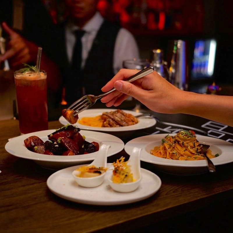 「Simplebar簡單吧」士林夜市隱藏餐酒館！風格獨特、調酒美味、小食水準高、令人驚艷味蕾饗宴！