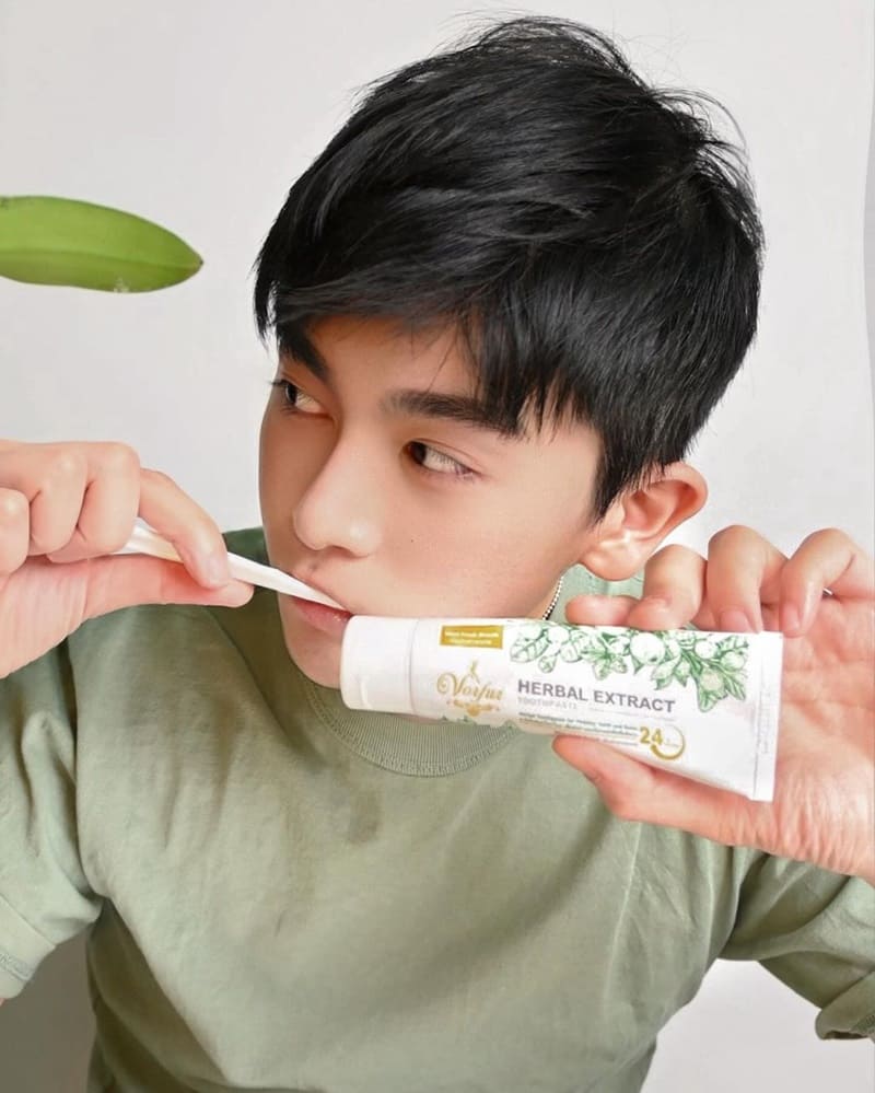「泰國Vorfur植萃抗敏保健牙膏」十效合一、專業牙醫推薦、解決牙套煩惱、草本香清新舒適！
