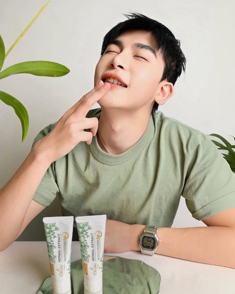 「泰國Vorfur植萃抗敏保健牙膏」十效合一、專業牙醫推薦、解決牙套煩惱、草本香清新舒適！