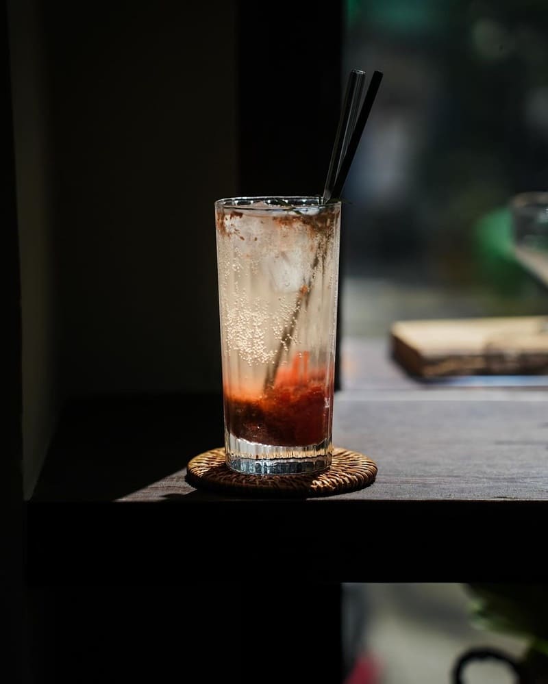 「舟竹」台南巷弄驚喜甜點新店!琴酒蛋糕杯、蘭姆巧克力塔令人陶醉,獨特氛圍等你來探索!