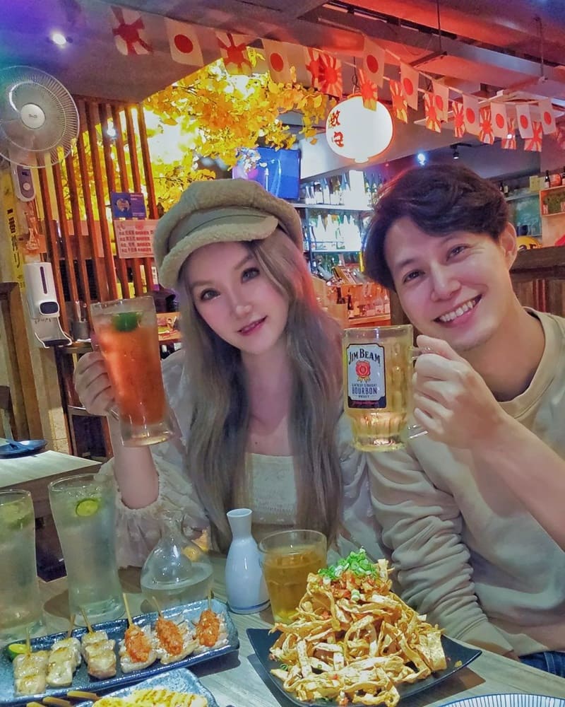 「激安の吉烹酒場」大安敦南三號店!日式氛圍感十足、燒烤居酒、放題698喝到飽!